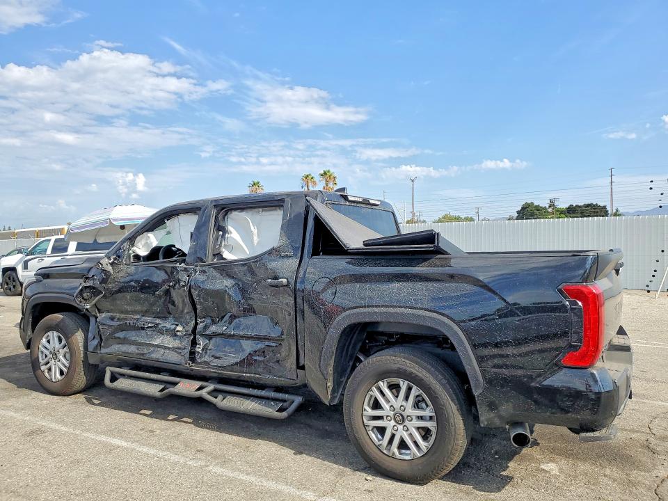 Продаж на аукціоні авто 2022 Toyota Tundra, vin: 5TFLA5DB8SX246226, номер лоту: 64308486