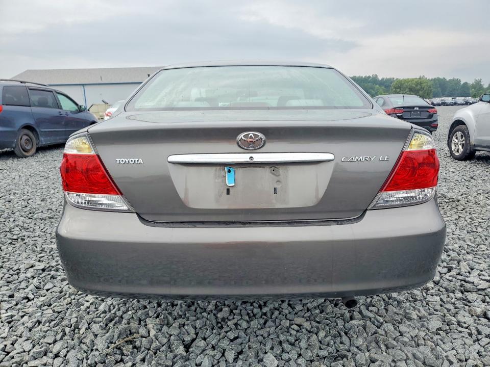 64423116 :رقم المزاد ، 4T1BE32K35U603241 vin ، 2005 Toyota Camry مزاد بيع