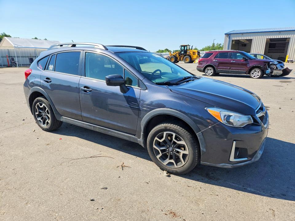62672086 :رقم المزاد ، JF2GPABC0HH240381 vin ، 2017 Subaru Crosstrek مزاد بيع