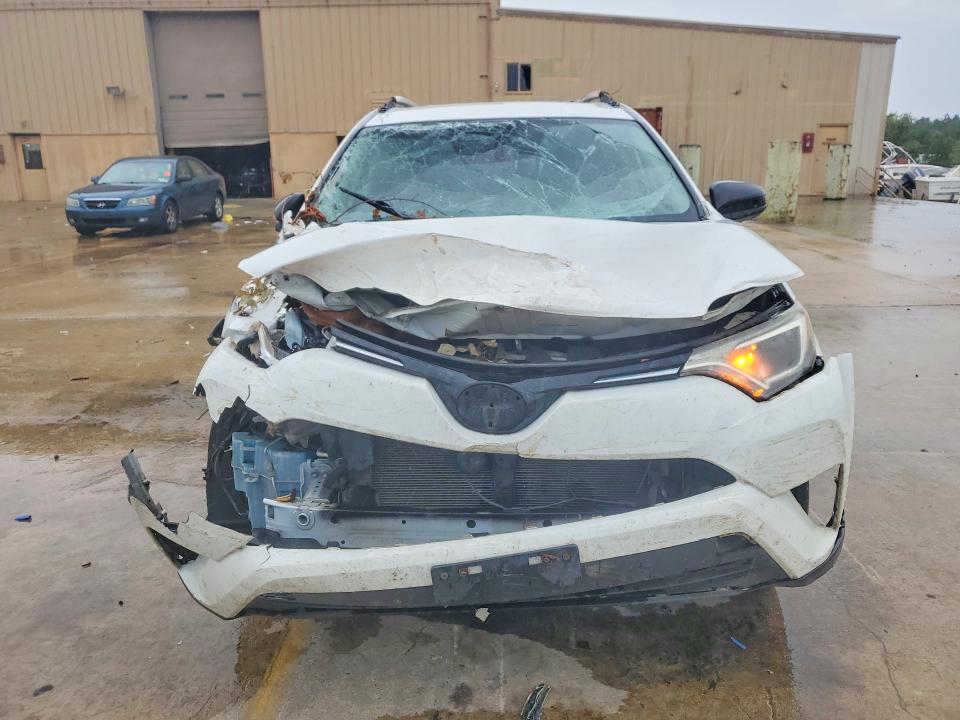 Продаж на аукціоні авто 2016 Toyota Rav4, vin: JTMZFREV9GJ099565, номер лоту: 65644426