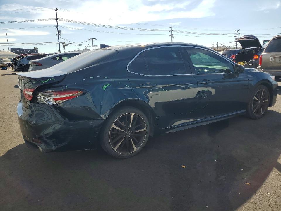 2018 Toyota Camry მანქანა იყიდება აუქციონზე, vin: 4T1B61HK6JU591573, აუქციონის ნომერი: 65331316