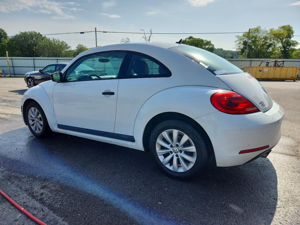 2015 Volkswagen Beetle მანქანა იყიდება აუქციონზე, vin: 3VWF17AT0FM643010, აუქციონის ნომერი: 65114126