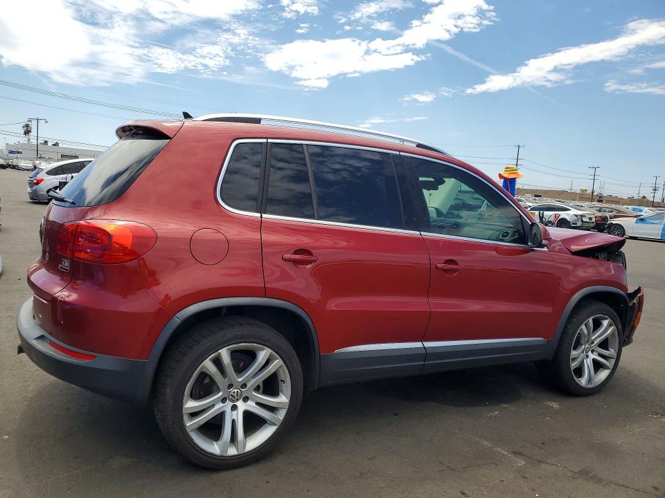 2016 Volkswagen Tiguan მანქანა იყიდება აუქციონზე, vin: WVGBV7AX6GW063914, აუქციონის ნომერი: 64494696
