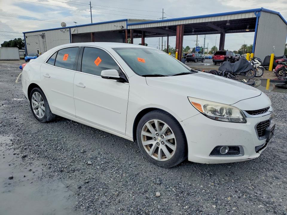 63300346 :رقم المزاد ، 1G11D5SL4FU145887 vin ، 2015 Chevrolet Malibu مزاد بيع