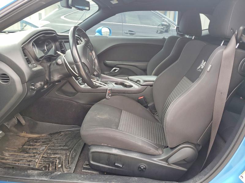 66701016 :رقم المزاد ، 2C3CDZFJ2JH327880 vin ، 2018 Dodge Challenger مزاد بيع