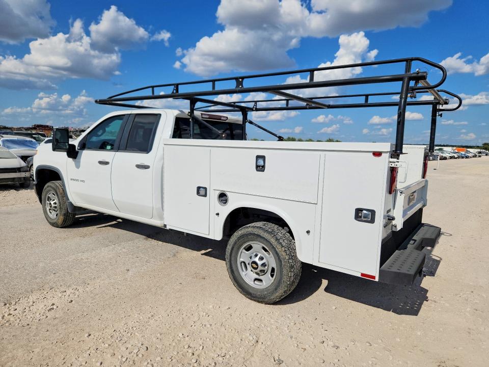 64303226 :رقم المزاد ، 1GB2WLE74LF235649 vin ، 2020 Chevrolet Silverado مزاد بيع