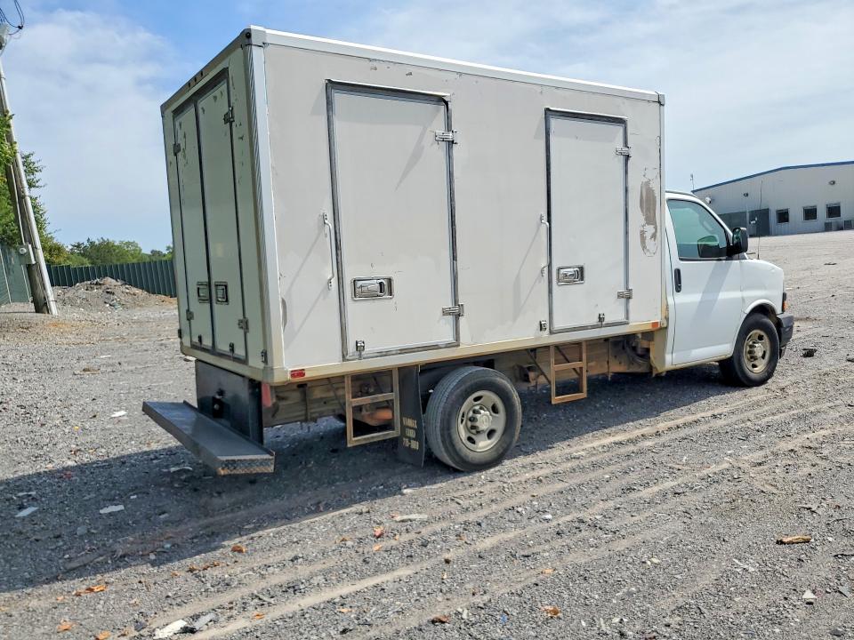 66452406 :رقم المزاد ، 1GB0GRFP9J1341160 vin ، 2018 Chevrolet Express مزاد بيع