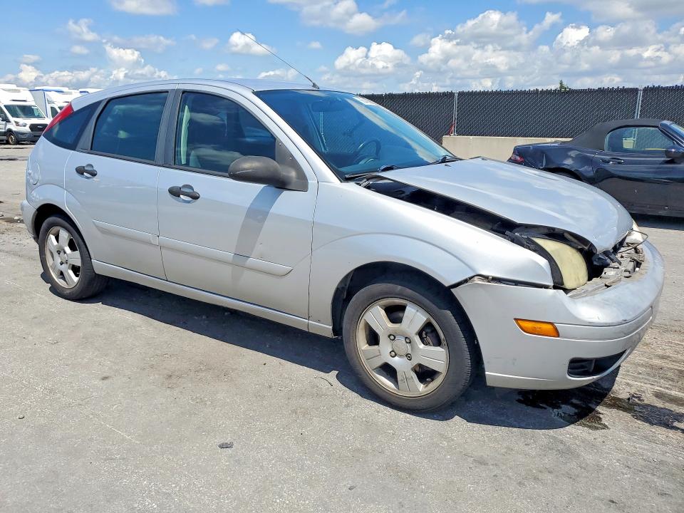 66646666 :رقم المزاد ، 3FAFP37N75R110727 vin ، 2005 Ford Focus مزاد بيع
