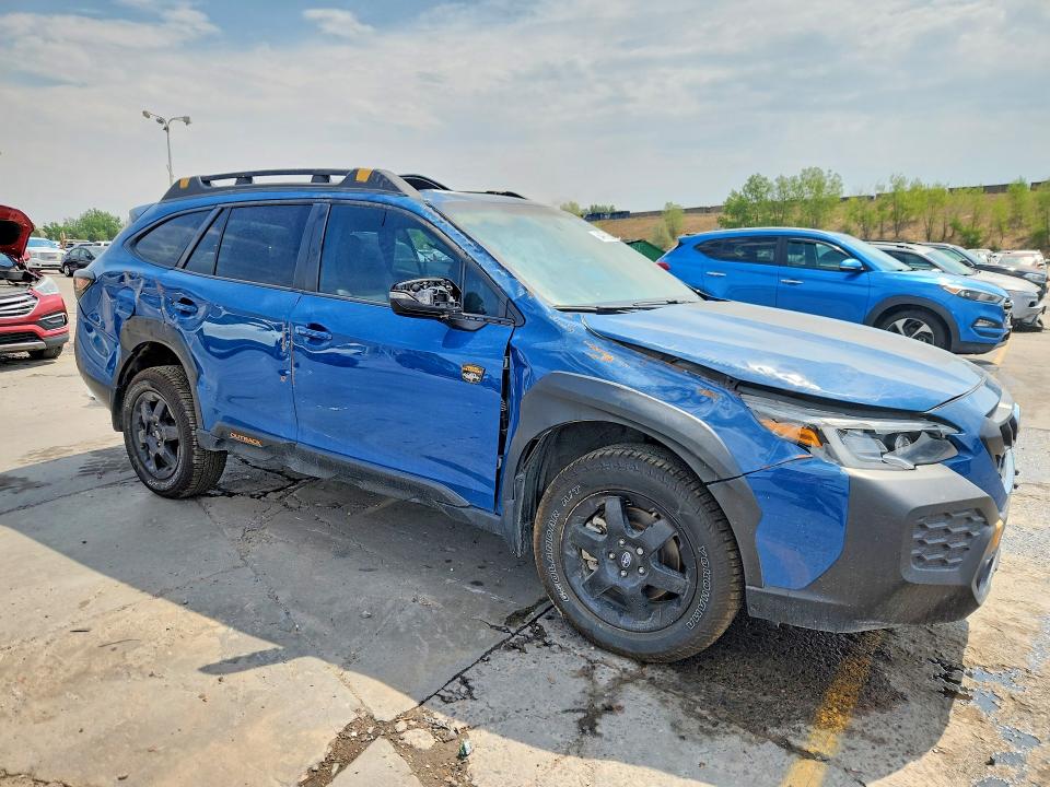 64471056 :رقم المزاد ، 4S4BTGUD9S3166892 vin ، 2025 Subaru Outback مزاد بيع