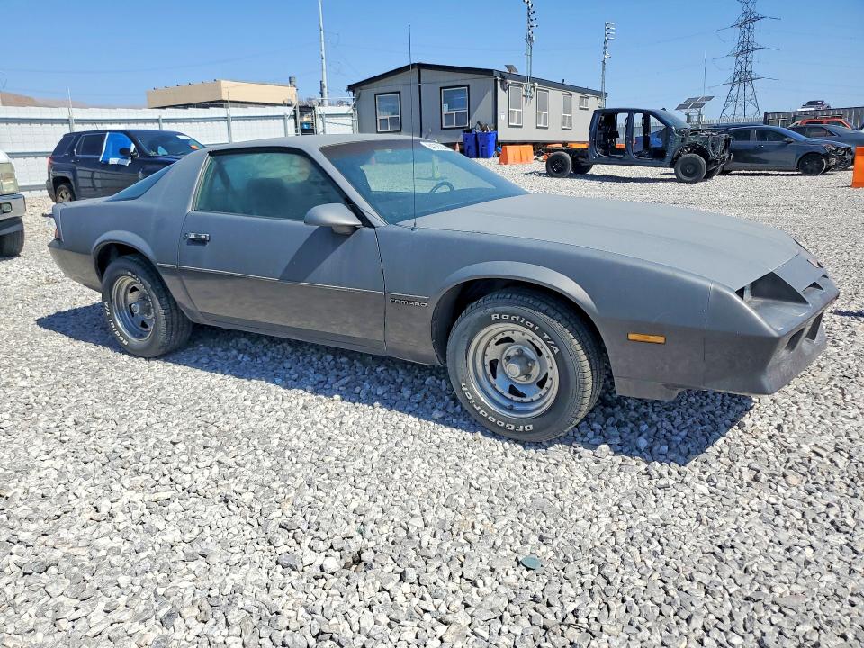 1983 Chevrolet Camaro მანქანა იყიდება აუქციონზე, vin: 1G1AP8719DL138016, აუქციონის ნომერი: 64038066