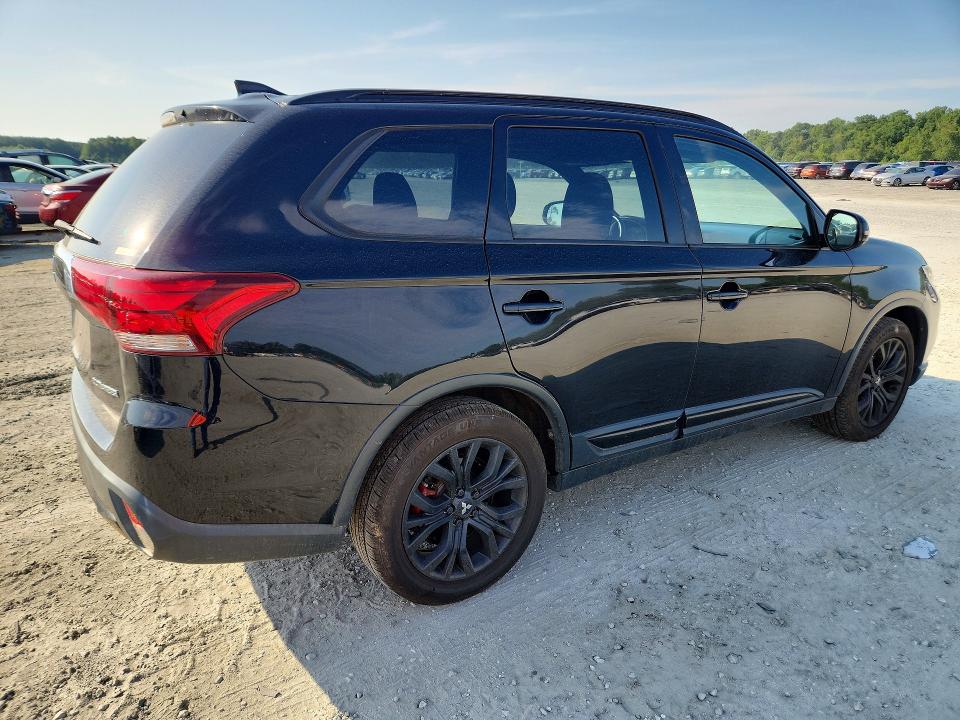 Продаж на аукціоні авто 2018 Mitsubishi Outlander, vin: JA4AZ3A31JZ043693, номер лоту: 65040676