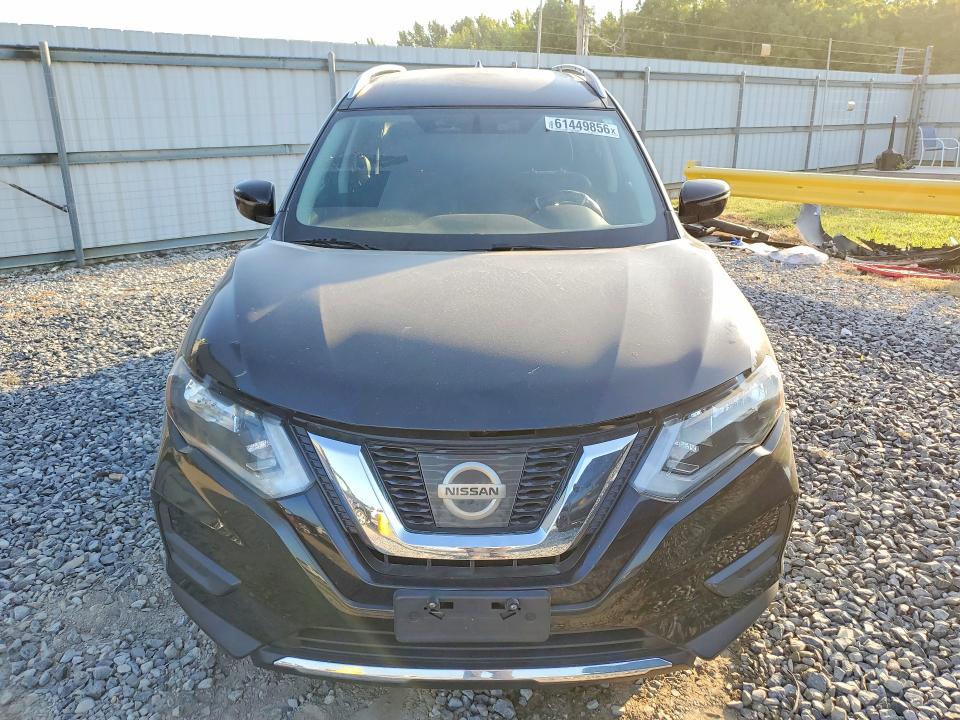 61449856 :رقم المزاد ، KNMAT2MT7HP586873 vin ، 2017 Nissan Rogue مزاد بيع