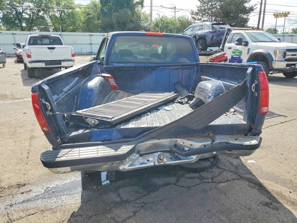 65922296 :رقم المزاد ، 1GTEC19MXWE560659 vin ، 1998 Gmc Sierra مزاد بيع