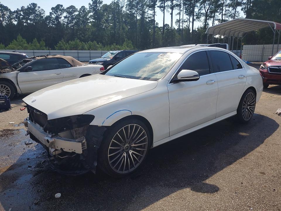 63517756 :رقم المزاد ، WDDZF4JB4HA098698 vin ، 2017 Mercedes-benz E مزاد بيع