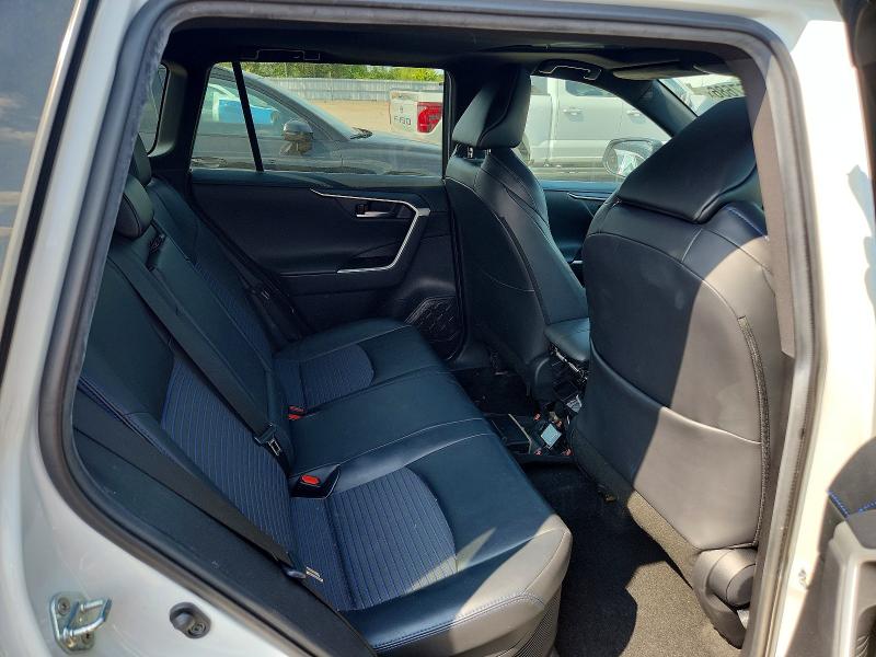 63667686 :رقم المزاد ، 2T3RWRFV6MW102868 vin ، 2021 Toyota Rav4 مزاد بيع
