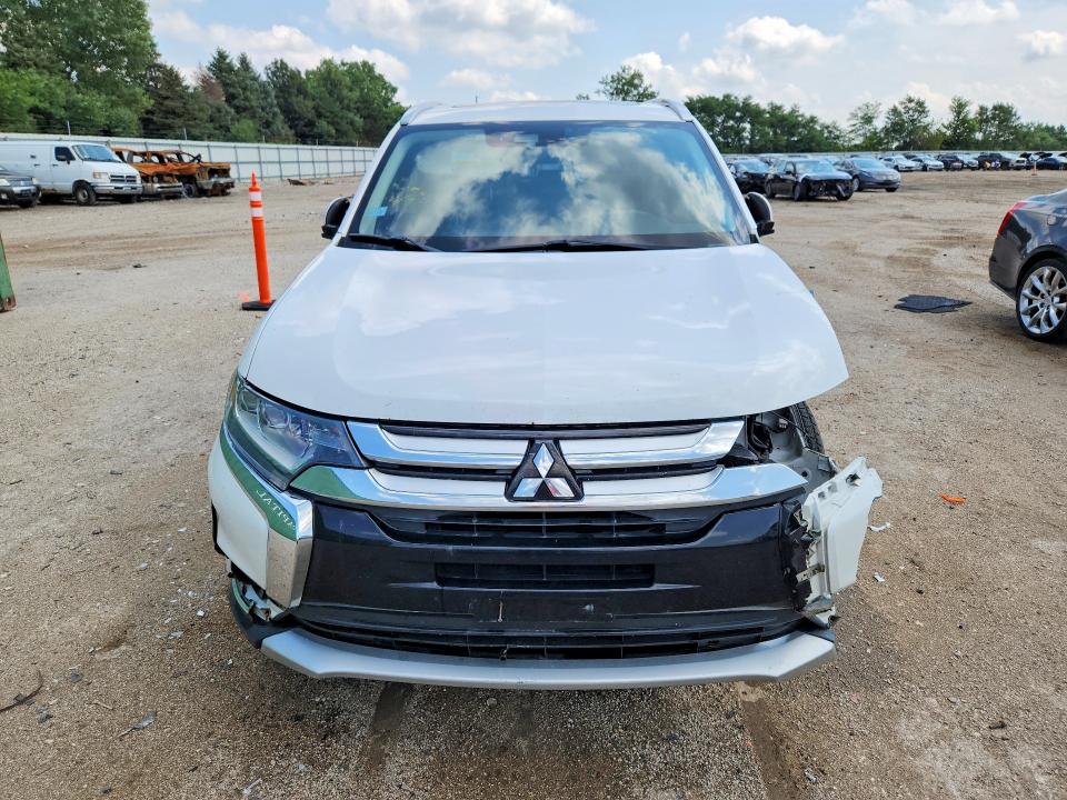 2018 Mitsubishi Outlander მანქანა იყიდება აუქციონზე, vin: JA4AZ3A33JZ013420, აუქციონის ნომერი: 65732796