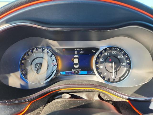 65482986 :رقم المزاد ، 1C3CCCDG9FN673902 vin ، 2015 Chrysler 200 مزاد بيع