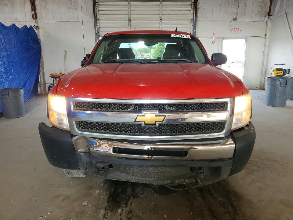 64079376 :رقم المزاد ، 1GCRKSE31BZ172861 vin ، 2011 Chevrolet Silverado مزاد بيع