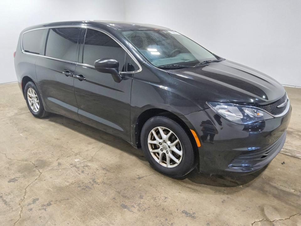 65313706 :رقم المزاد ، 2C4RC1DG1HR642904 vin ، 2017 Chrysler Pacifica مزاد بيع