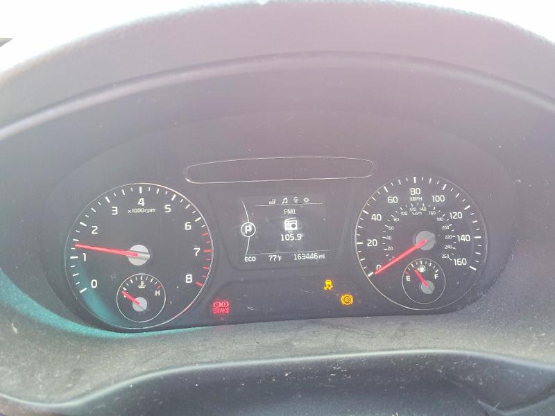 64303056 :رقم المزاد ، 5XYPG4A52HG311933 vin ، 2017 Kia Sorento مزاد بيع