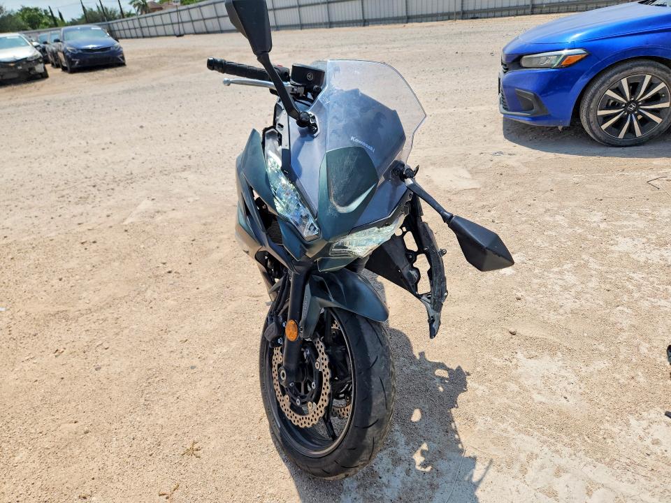 2025 Kawasaki Ex650 მანქანა იყიდება აუქციონზე, vin: ML5EXEP1XSDAG4970, აუქციონის ნომერი: 63761926