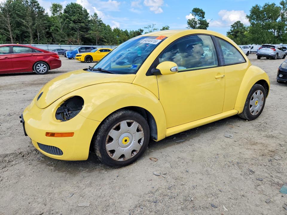 64040416 :رقم المزاد ، 3VWPG3AG2AM012072 vin ، 2010 Volkswagen New Beetle مزاد بيع