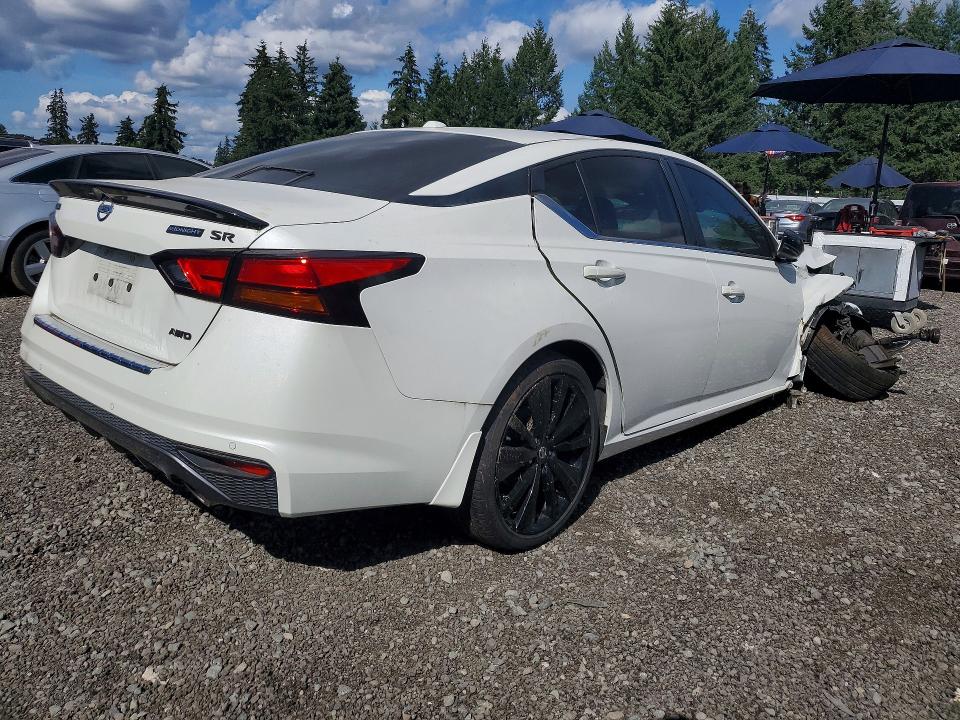 64982926 :رقم المزاد ، 1N4BL4CW6NN304828 vin ، 2022 Nissan Altima مزاد بيع