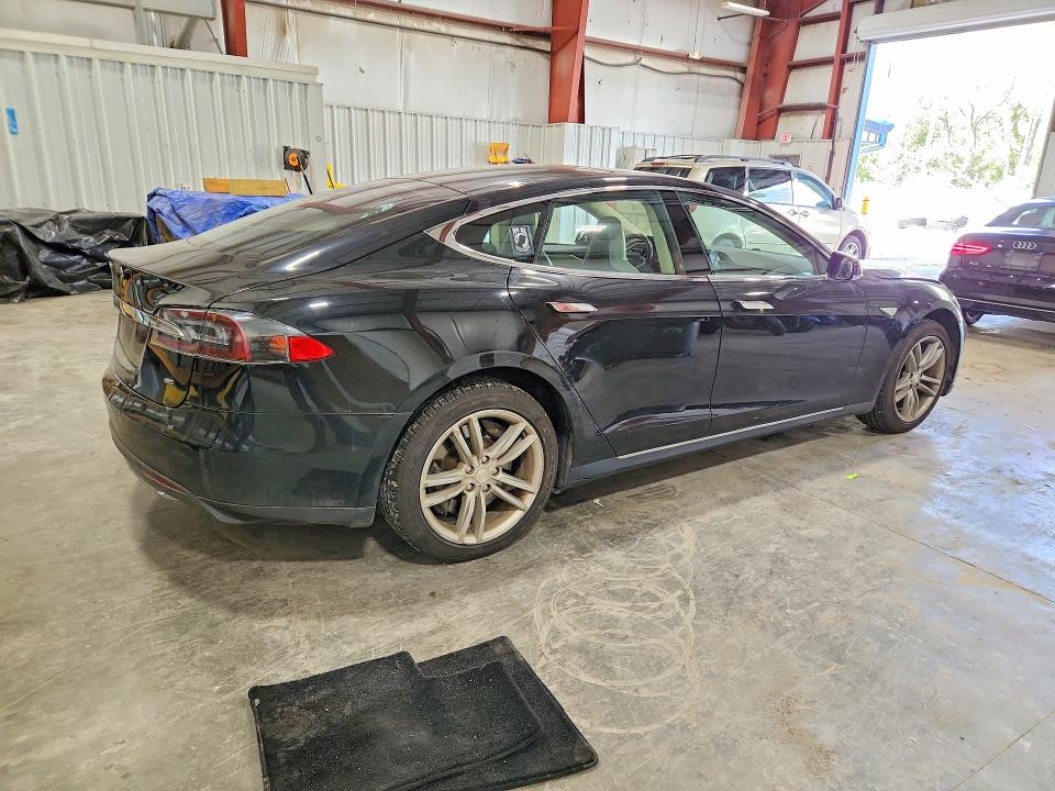 Продажа на аукционе авто 2014 Tesla Model S, vin: 5YJSA1H18EFP49436, номер лота: 66538066