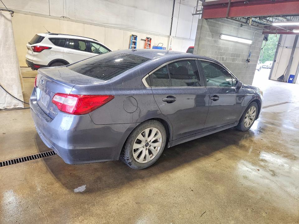 62538806 :رقم المزاد ، 4S3BNAC62F3050728 vin ، 2015 Subaru Legacy مزاد بيع