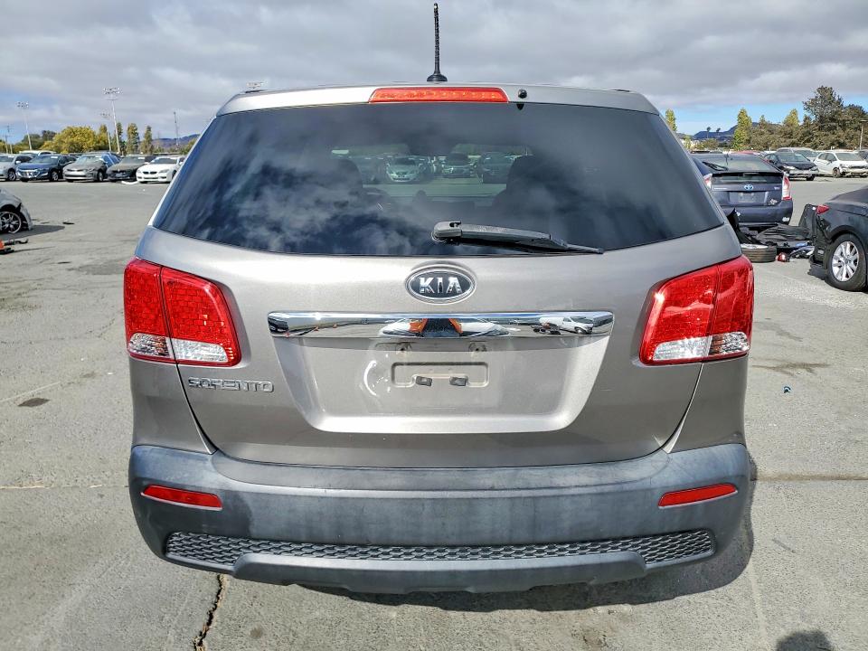 65179276 :رقم المزاد ، 5XYKT3A19DG381680 vin ، 2013 Kia Sorento مزاد بيع