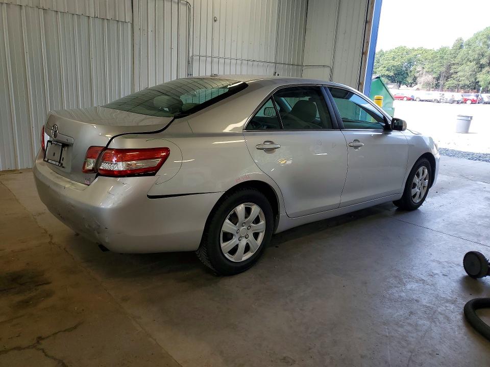 64668296 :رقم المزاد ، 4T4BF3EK4BR218524 vin ، 2011 Toyota Camry مزاد بيع