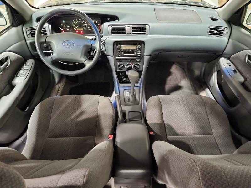 64608306 :رقم المزاد ، 4T1BG28K2YU689755 vin ، 2000 Toyota Camry مزاد بيع