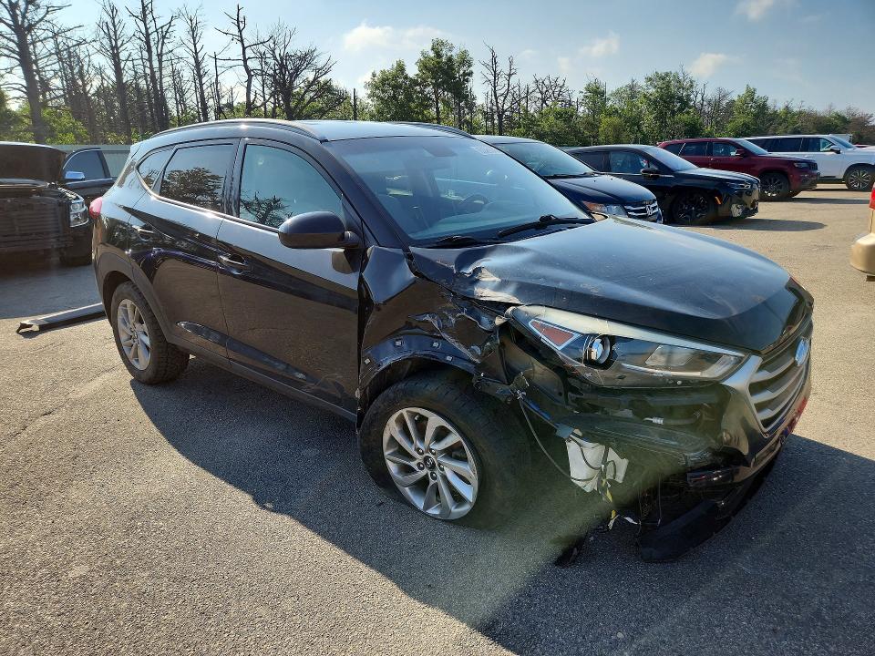 63928546 :رقم المزاد ، KM8J3CA45HU540331 vin ، 2017 Hyundai Tucson مزاد بيع