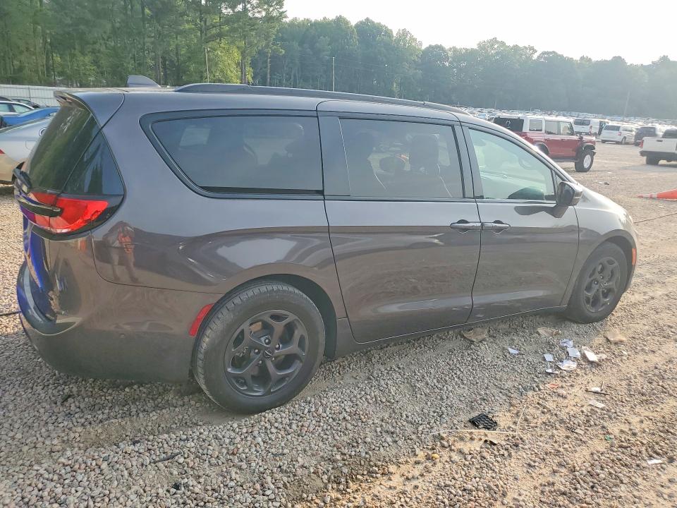 63175556 :رقم المزاد ، 2C4RC1L78MR586889 vin ، 2021 Chrysler Pacifica مزاد بيع