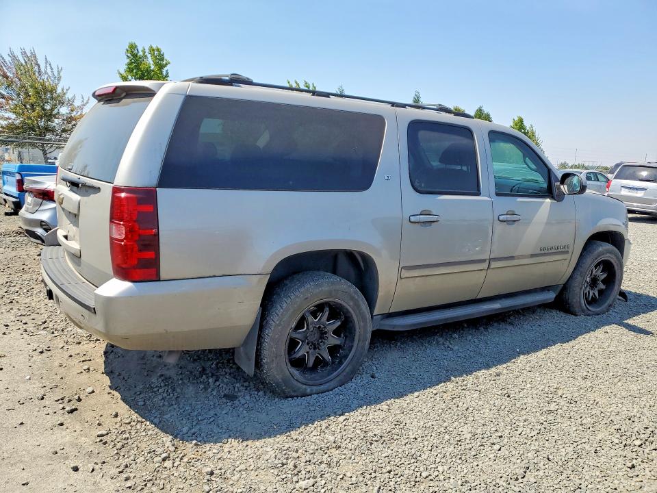 63613016 :رقم المزاد ، 3GNFK16357G132986 vin ، 2007 Chevrolet Suburban مزاد بيع