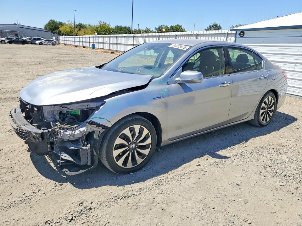 64323676 :رقم المزاد ، JHMCR6F35HC014119 vin ، 2017 Honda Accord مزاد بيع