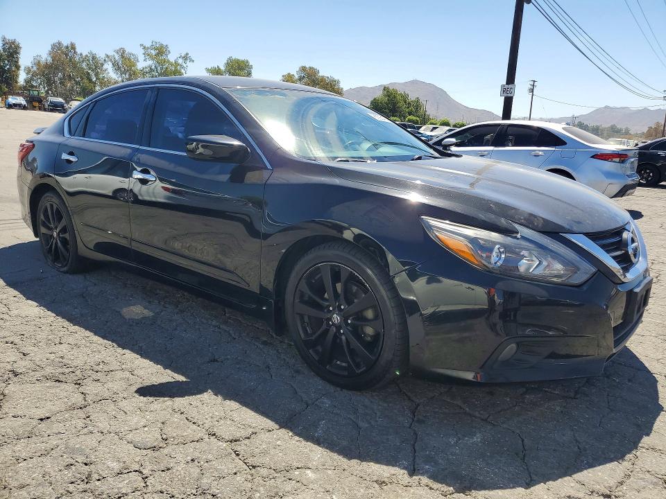 2017 Nissan Altima მანქანა იყიდება აუქციონზე, vin: 1N4AL3APXHC272497, აუქციონის ნომერი: 65554276