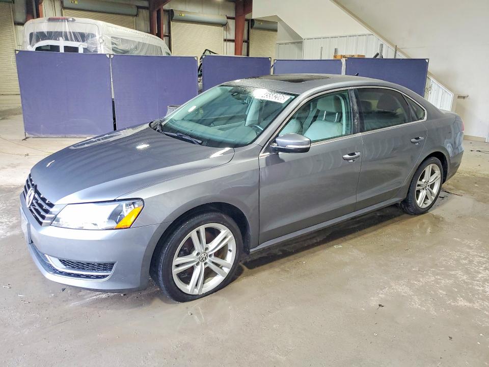 64558206 :رقم المزاد ، 1VWBN7A32EC058805 vin ، 2014 Volkswagen Passat مزاد بيع