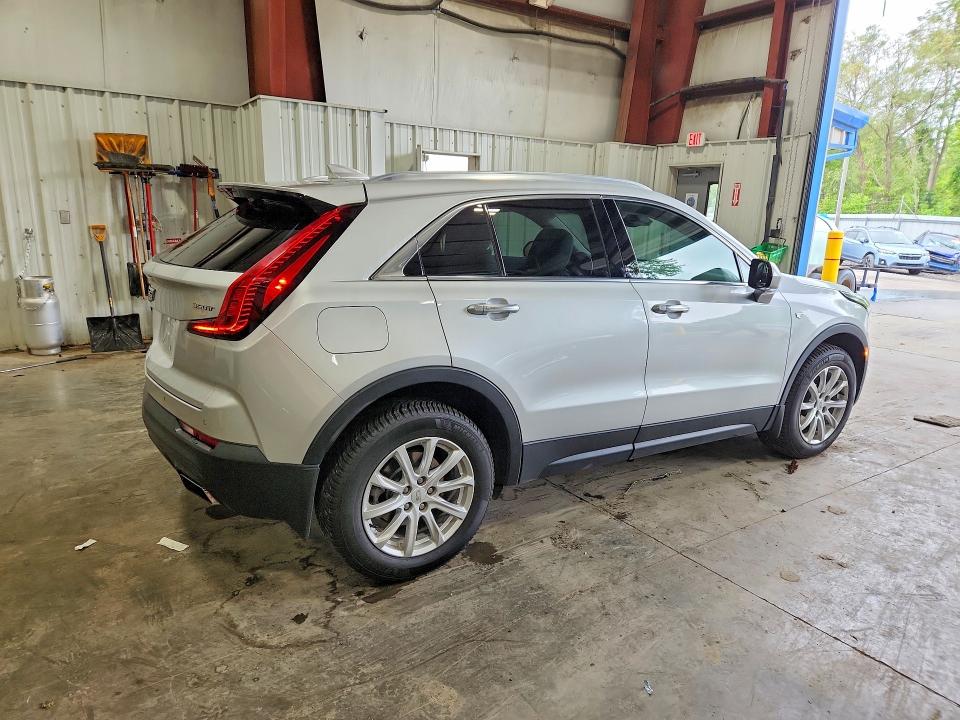 65545476 :رقم المزاد ، 1GYFZBR44NF109254 vin ، 2022 Cadillac Xt4 مزاد بيع