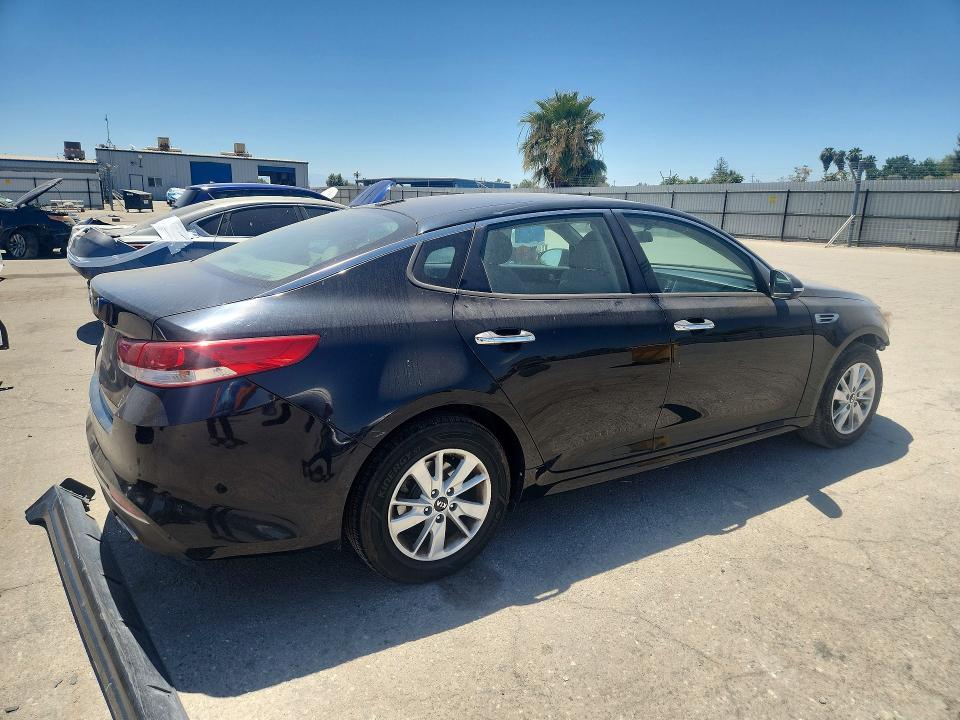 63428796 :رقم المزاد ، 5XXGT4L36HG150580 vin ، 2017 Kia Optima مزاد بيع