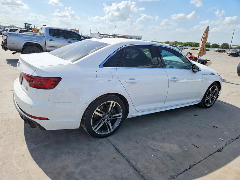 Продаж на аукціоні авто 2018 Audi A4, vin: WAUENAF44JA109884, номер лоту: 64605546