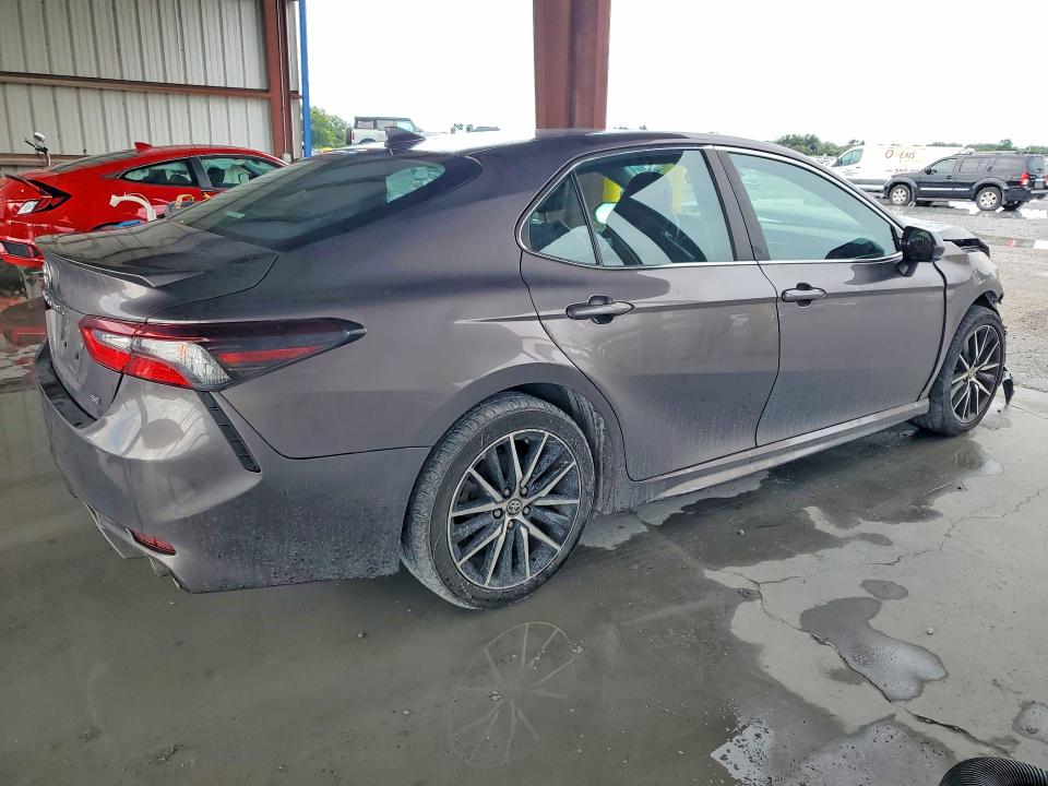 Продаж на аукціоні авто 2021 Toyota Camry, vin: 4T1G11AK2MU405384, номер лоту: 65808906