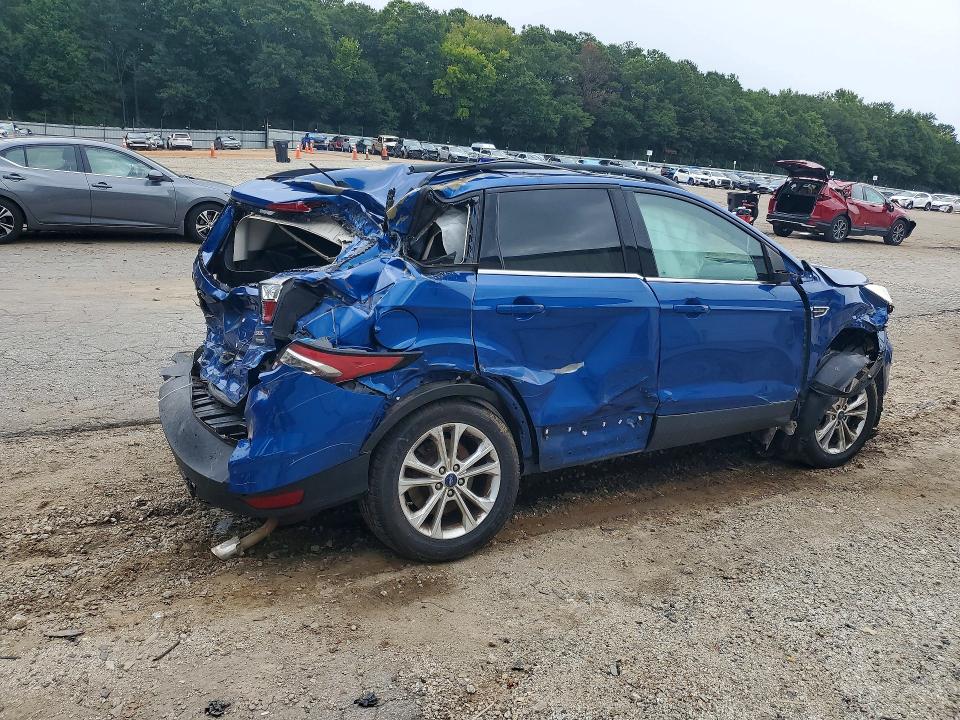 Продажа на аукционе авто 2018 Ford Escape, vin: 1FMCU0HD5JUB03638, номер лота: 63617886