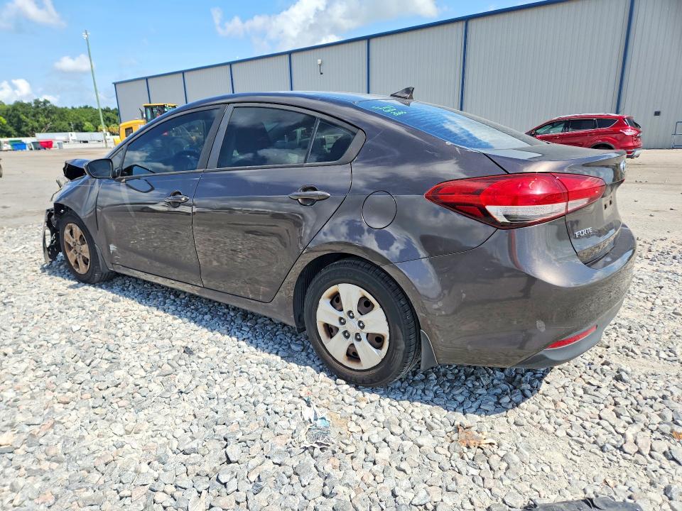 2017 Kia Forte მანქანა იყიდება აუქციონზე, vin: 3KPFK4A74HE111810, აუქციონის ნომერი: 65198846