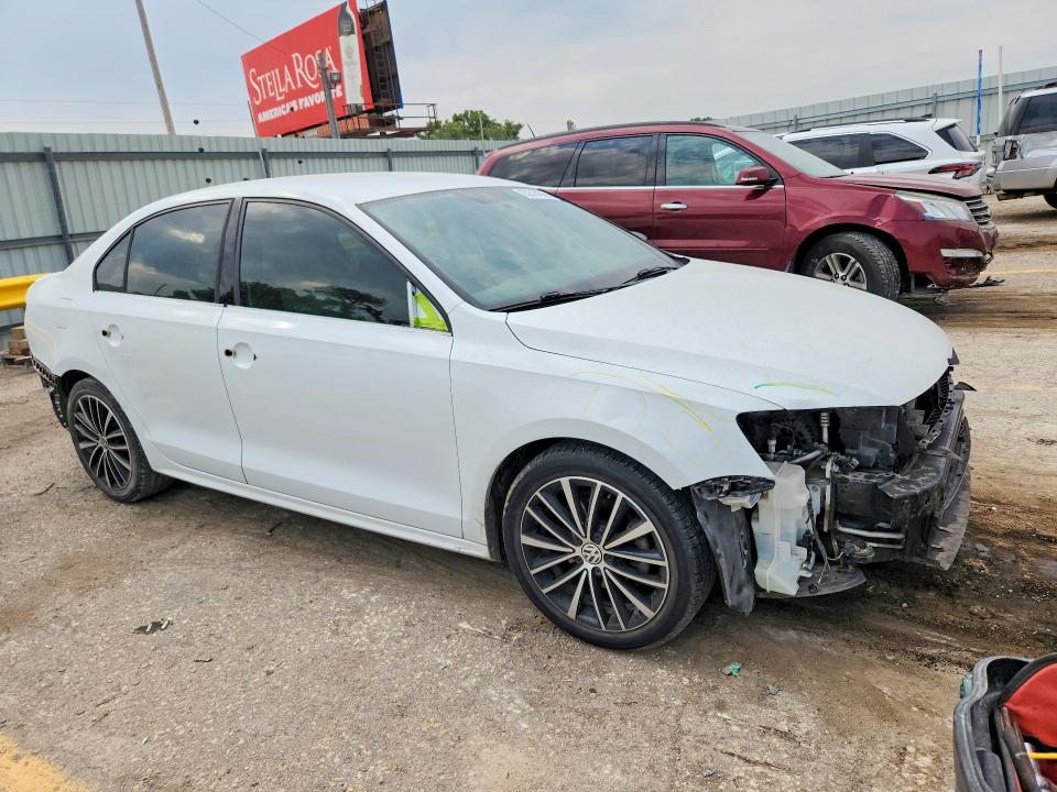 63514566 :رقم المزاد ، 3VWD17AJ7GM252038 vin ، 2016 Volkswagen Jetta مزاد بيع