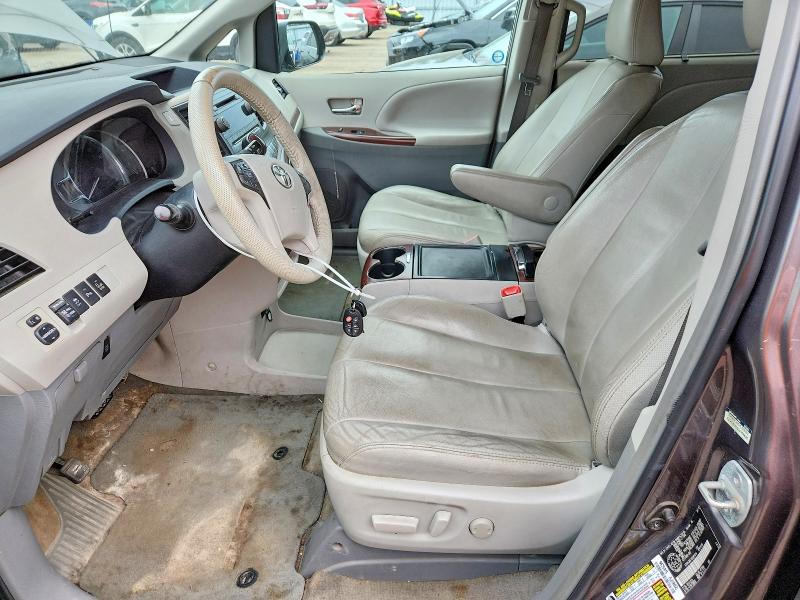 Продажа на аукционе авто 2013 Toyota Sienna, vin: 5TDYK3DC1DS281814, номер лота: 64781896
