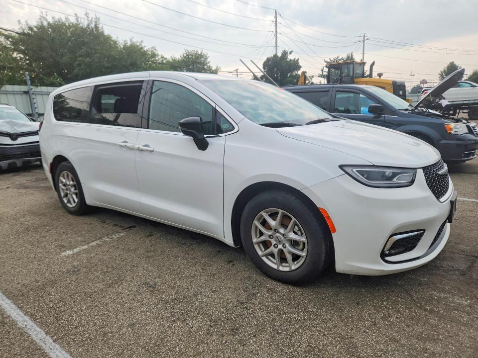 Продажа на аукционе авто 2025 Chrysler Pacifica, vin: 2C4RC1BG3SR554690, номер лота: 64741366