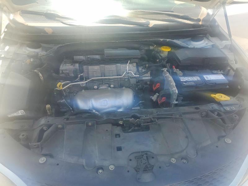 64426996 :رقم المزاد ، 1C3CCCAB9FN741172 vin ، 2015 Chrysler 200 مزاد بيع