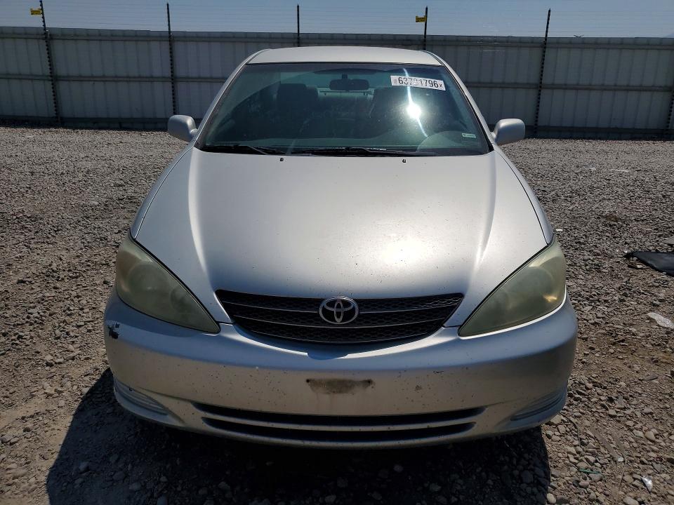 2002 Toyota Camry მანქანა იყიდება აუქციონზე, vin: 4T1BF32K22U020698, აუქციონის ნომერი: 63731796