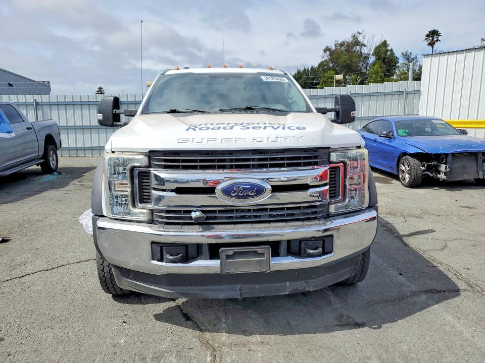 66186496 :رقم المزاد ، 1FDUF5HT7HEC58540 vin ، 2017 Ford F550 مزاد بيع